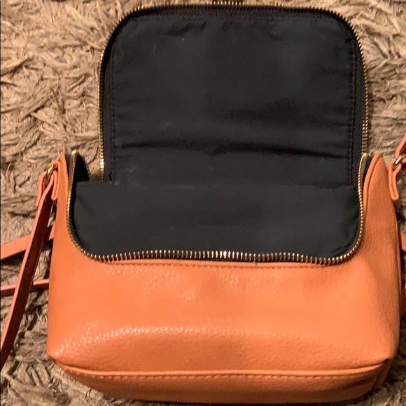 Purse - Picture 3 of 3